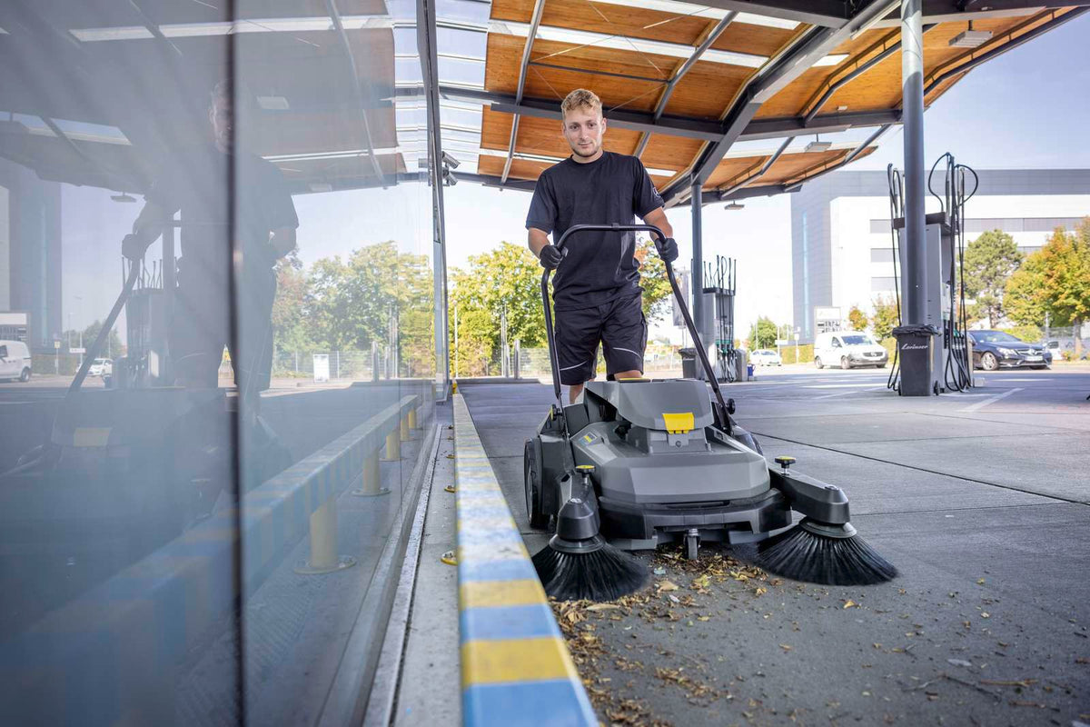 Spazzatrice KM 70/30 C BP 2SB Karcher