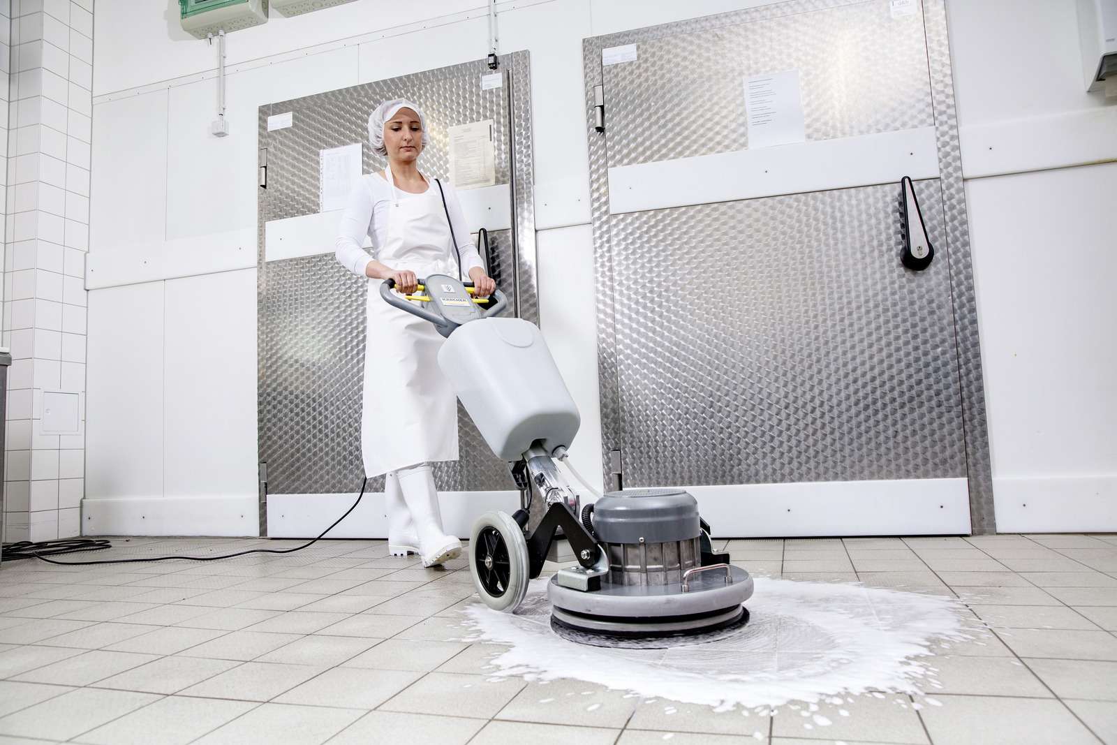Lavasciuga pavimenti monospazzola BDS 43/ Orbital C Karcher