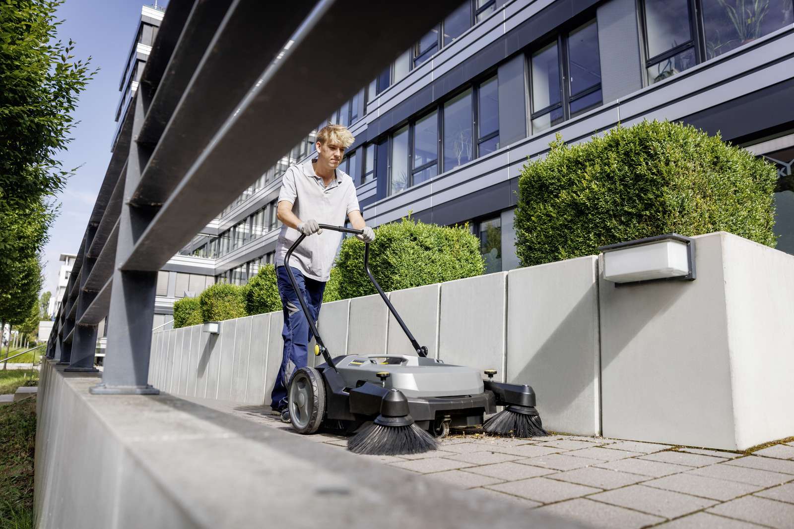 Spazzatrice KM 70/20 C 2SB Karcher