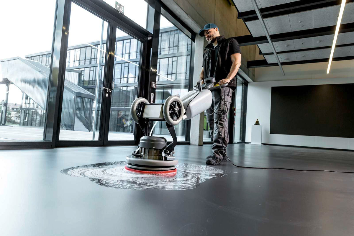 Lavasciuga pavimenti monospazzola BDS 43/ Orbital C Karcher
