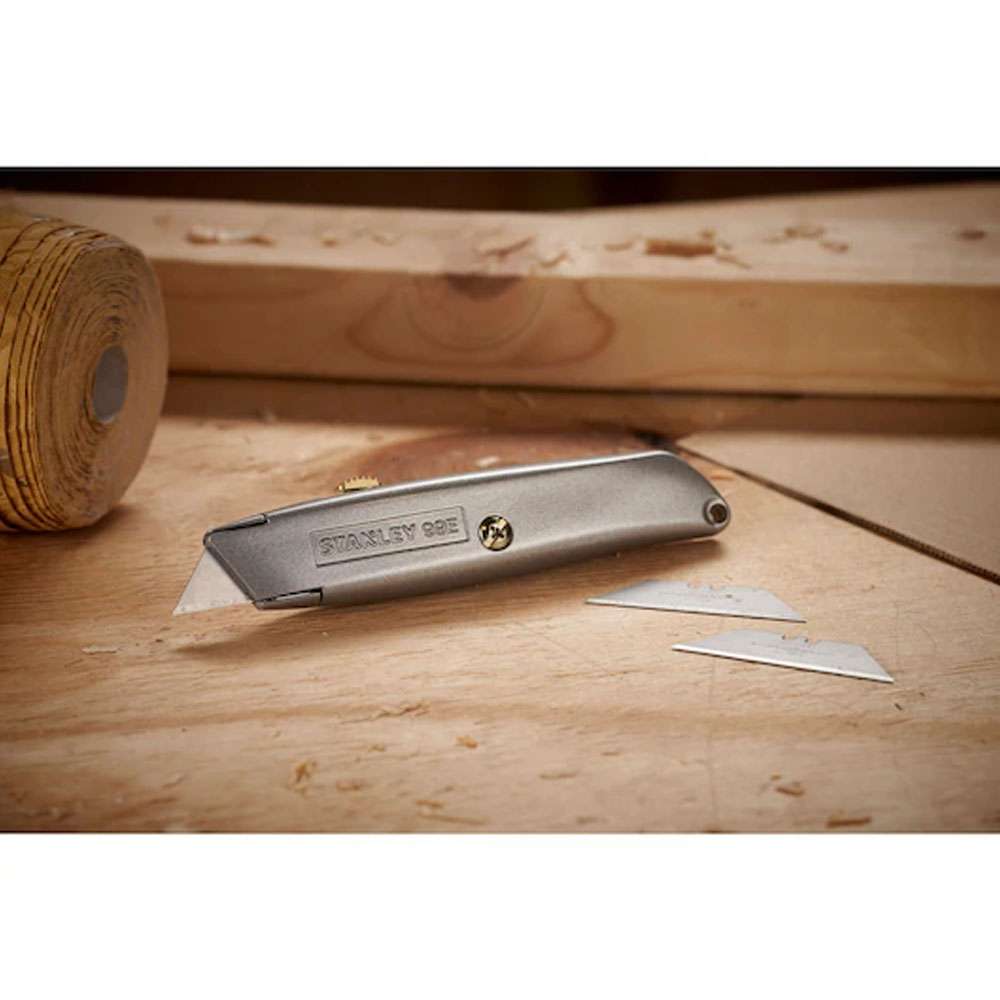 Coltello Metallico Professionale Stanley 10-099