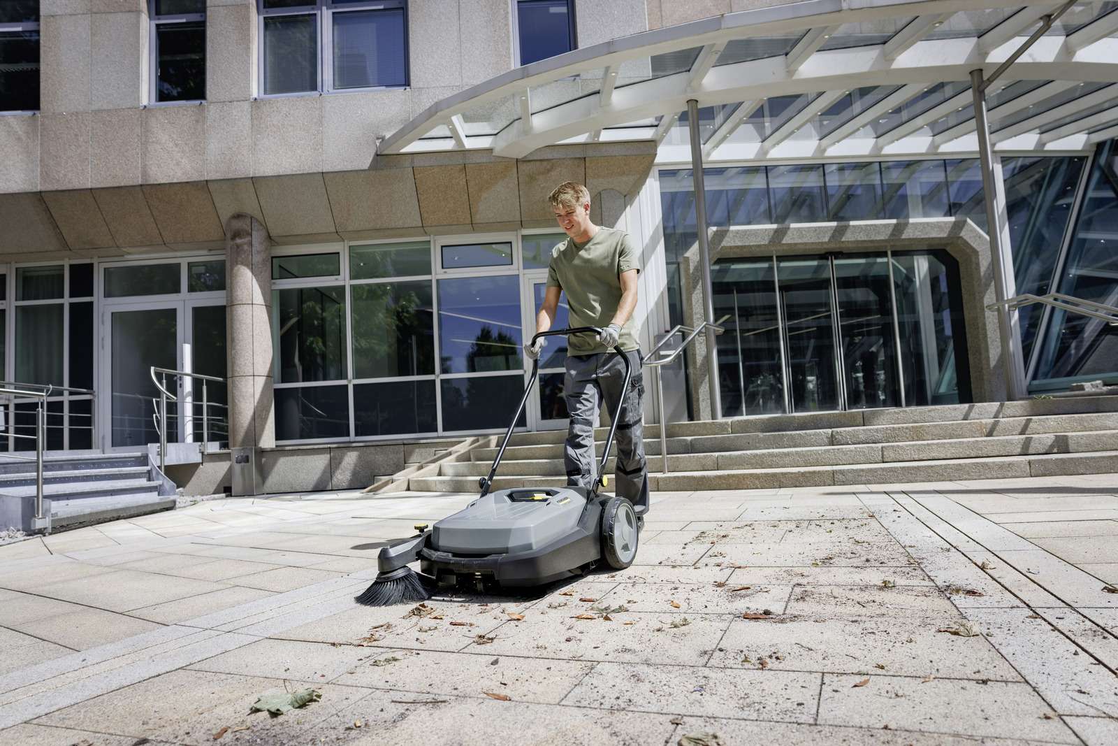 Spazzatrice KM 70/20 C Karcher