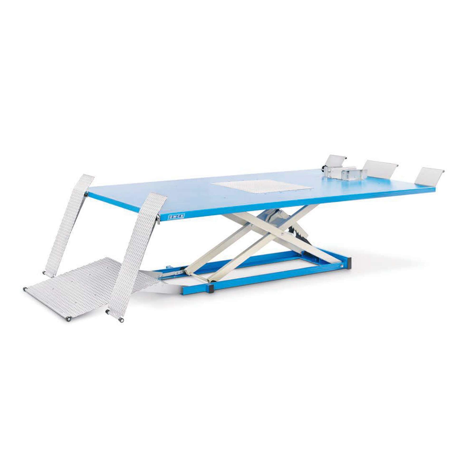 Sollevatore per moto, quad e tricicli portata 600 kg con pompa elettroidraulica lunghezza 2600 mm OMCN