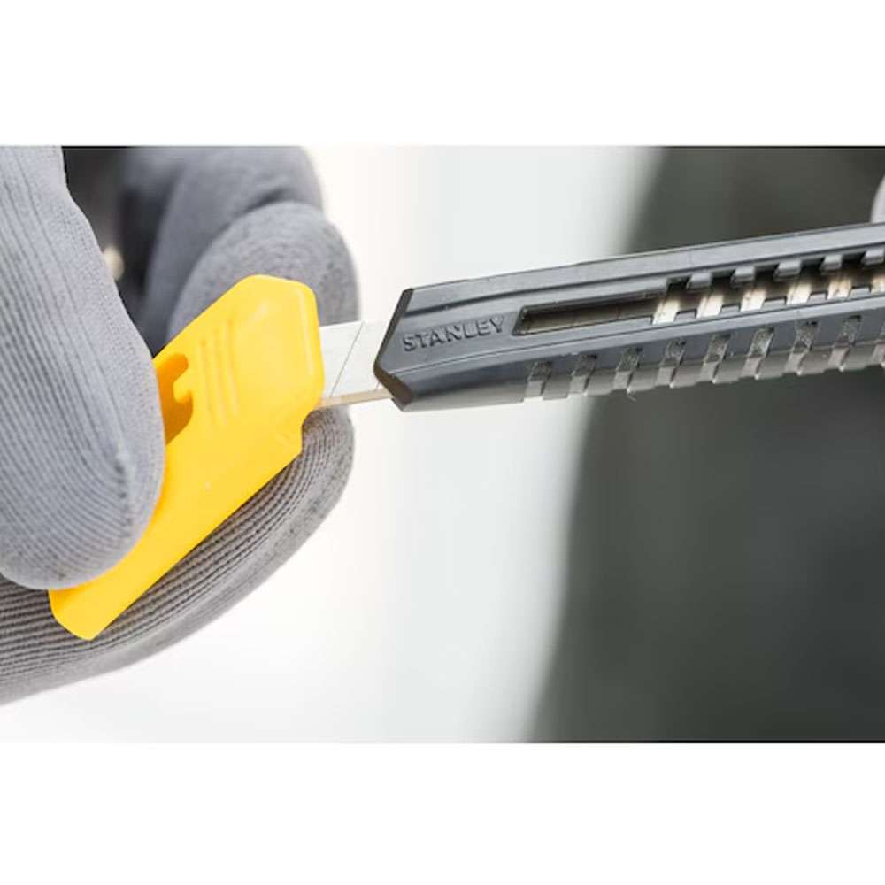 Cutter SM9 corpo in ABS 9mm Stanley 10-150